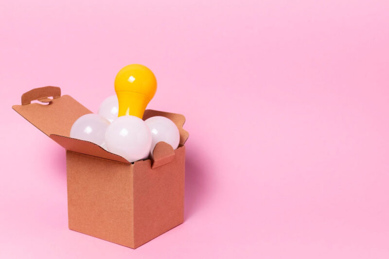 خارج از جعبه حوزه کاری خود فکر کنید